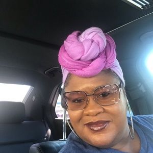 Meet your Posher, Chenita